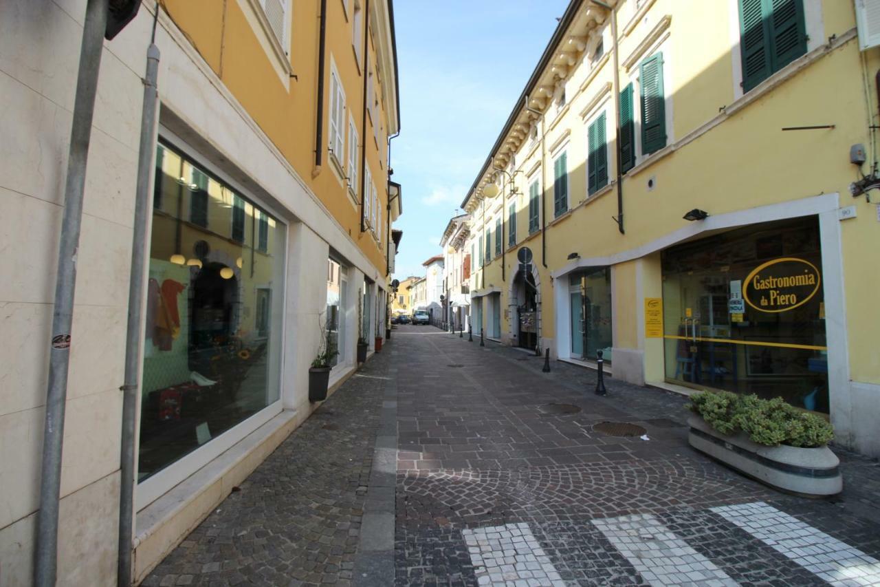 La Mansarda Di Juliette Daire Desenzano del Garda Dış mekan fotoğraf