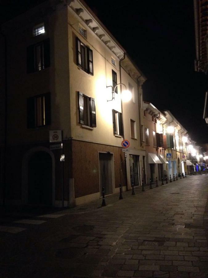La Mansarda Di Juliette Daire Desenzano del Garda Dış mekan fotoğraf